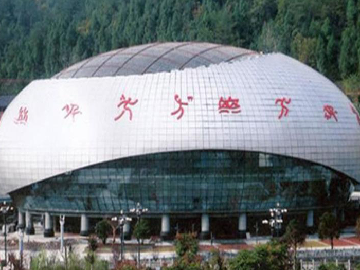 昆山体育中心球形网架加工安装